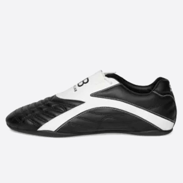 Balenciaga lace-up football derby casual shoes in black