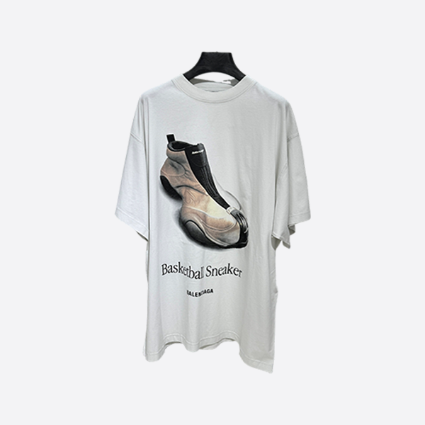 バレンシアガ バスケットボール スニーカー アートワーク プリント Tシャツ