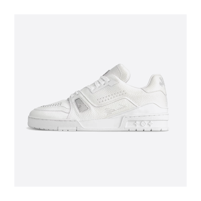 Louis Vuitton trainer white nails 1ADDBY
